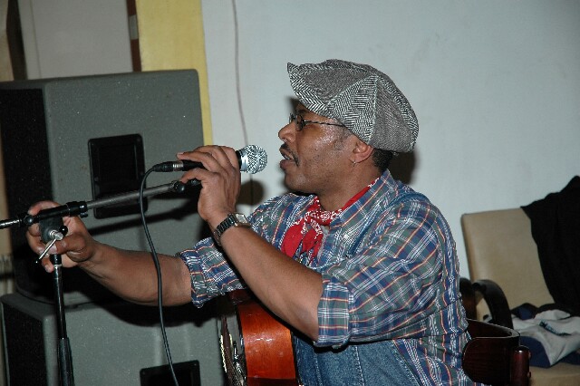 min 2006 12 05 latino 070